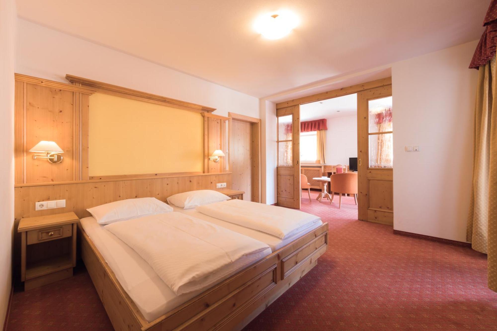 Berghotel Zum Zirm كولابو المظهر الخارجي الصورة